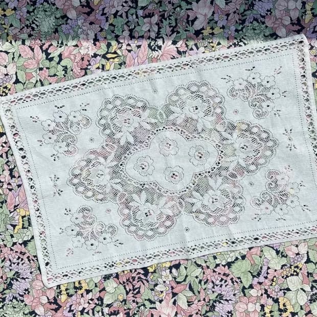 빈티지 레이스 티 매트