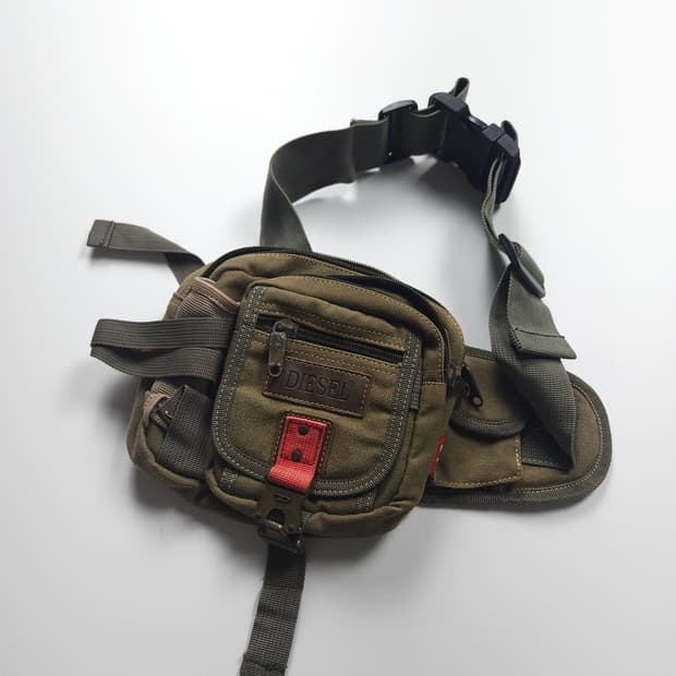 디젤 y2k 빈티지 버클 캔버스 웨이스트백 (OS)
