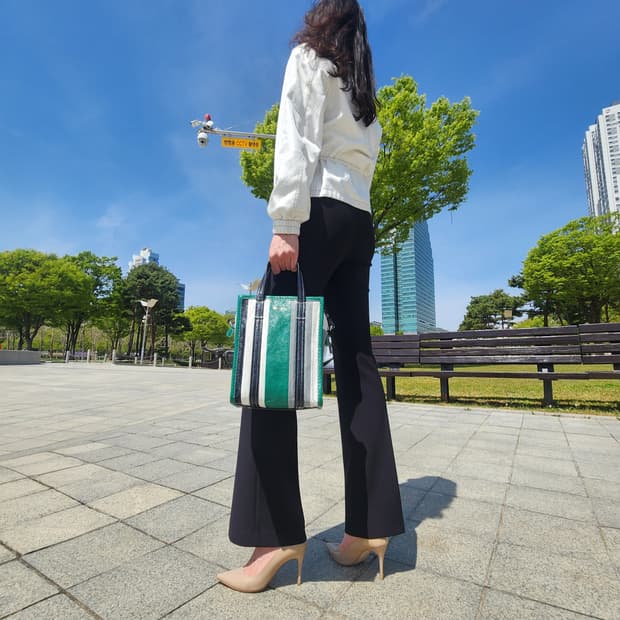 발렌시아가 바자 토트백