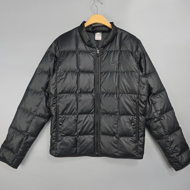 나이키 스포츠웨어 경량 다운 패딩 S (90) | 블랙 푸퍼 자켓