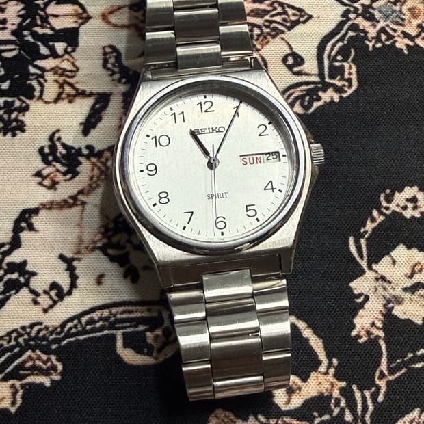 SEIKO 빈티지 쿼츠 시계
