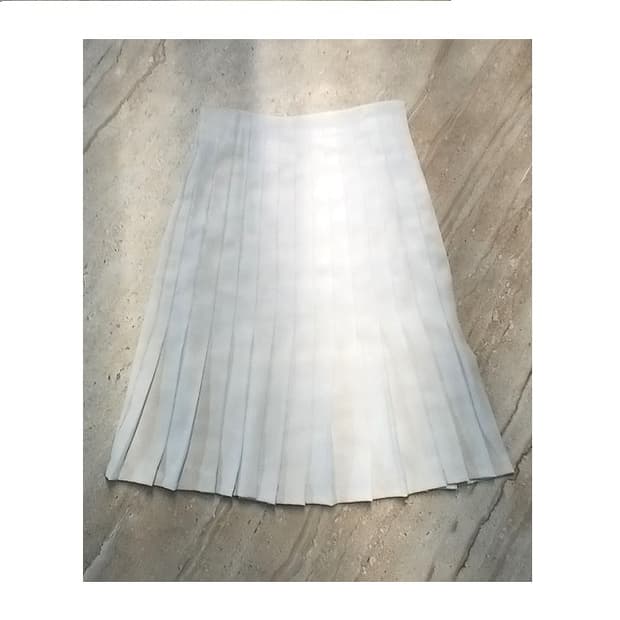 아이보리 핀턱 플리츠 미디 스커트