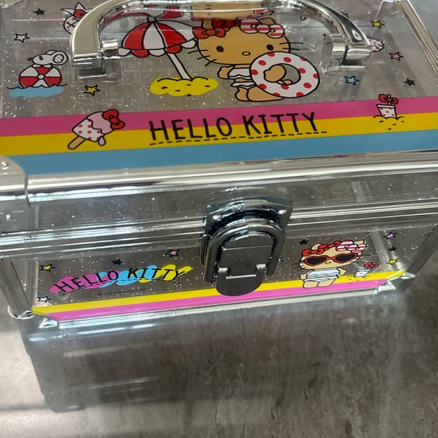 바캉스 태닝헬로키티 버니티 케이스 보관함 정리함 수납함(새상품)