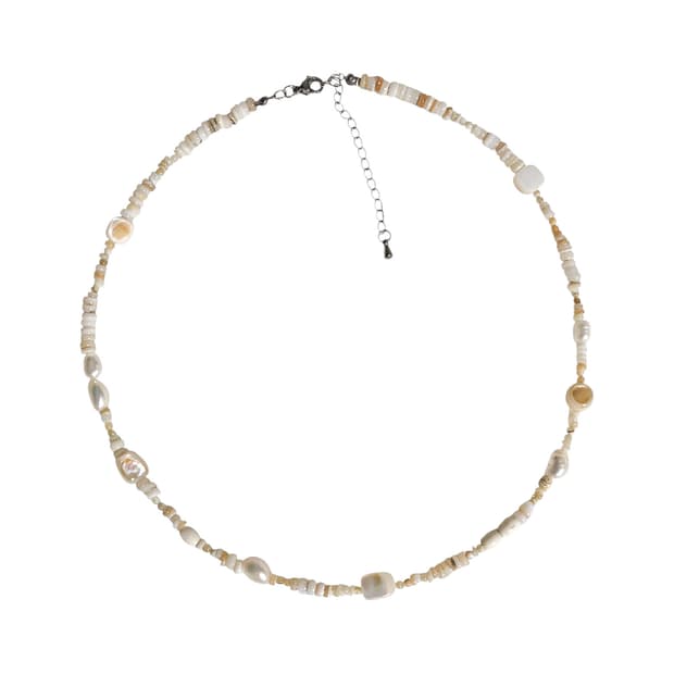 quiet shell necklace