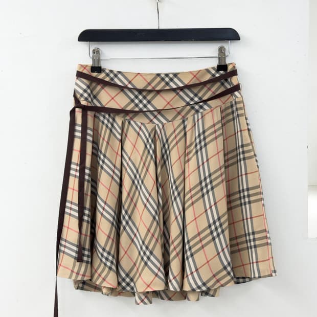 버버리 스커트