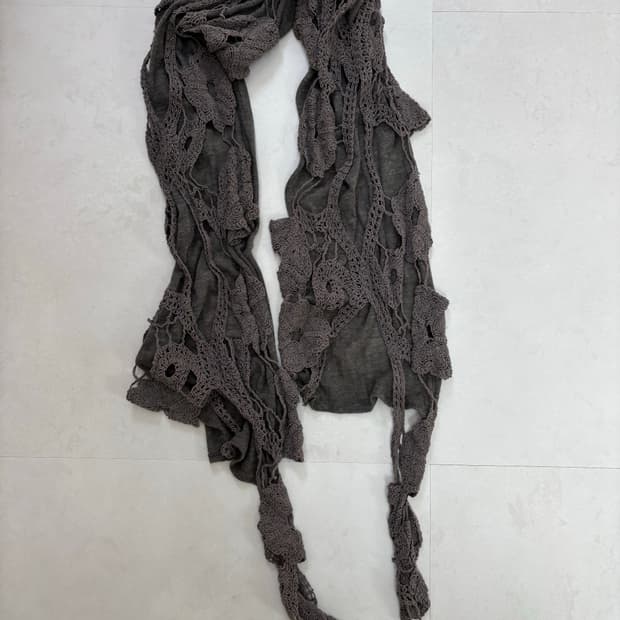 GRUNGE DRAPE SCARF