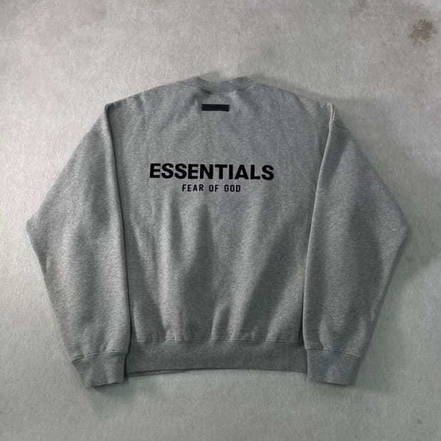 105 피오갓 에센셜 백로고 맨투맨