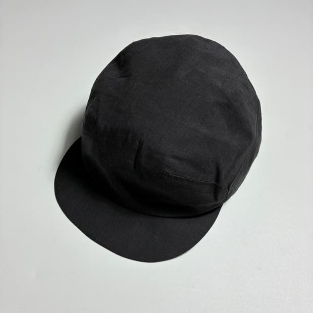 아크테릭스 자수 로고 블랙 헌팅캡 PR2321