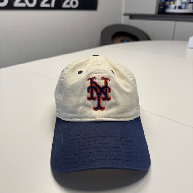 에메 레온 도르 x 뉴에라 메츠 볼파크 햇 화이트 블루