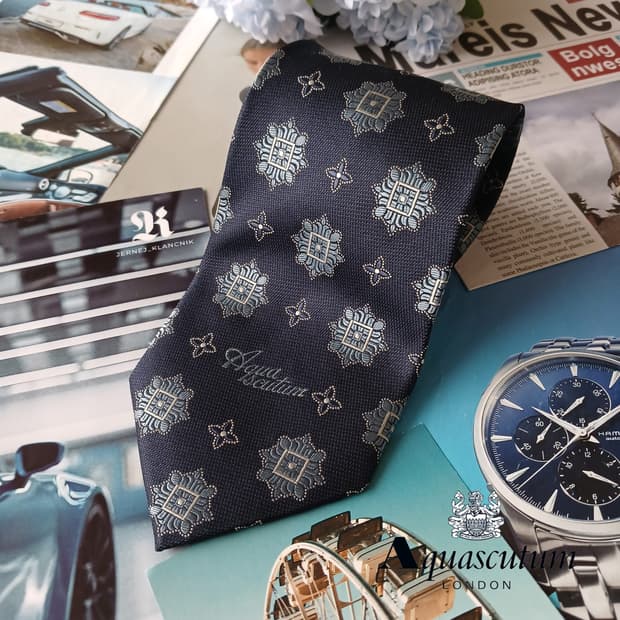 아쿠아스큐텀 실크 자카드 패턴 넥타이 9.6cm A등급 A19772
