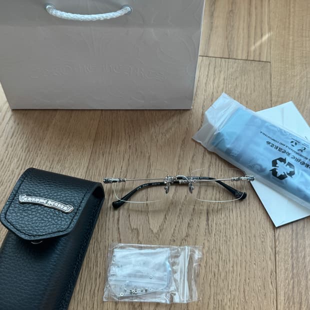 크롬하츠 필스3 샤이니실버