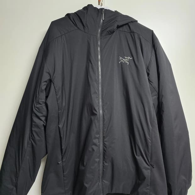 아크테릭스 아톰 후디 블랙