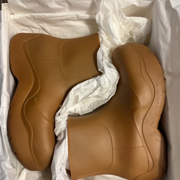 보테가베네타 퍼들 부츠