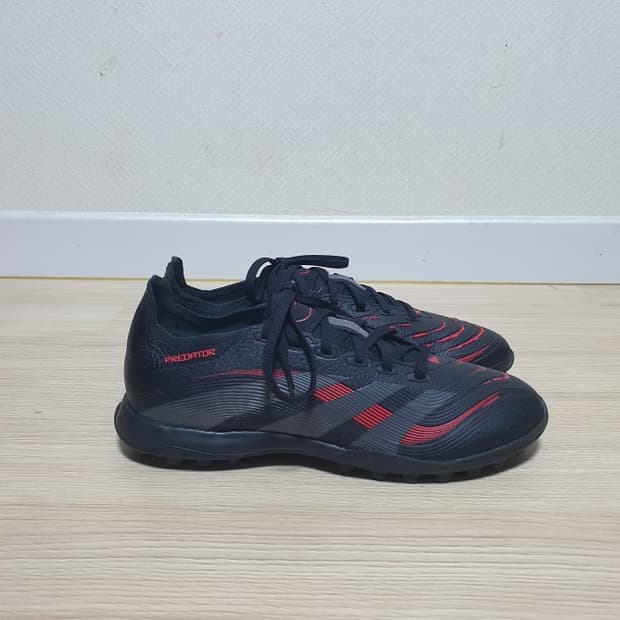 아디다스 프레데터 리그 TF 풋살화 265