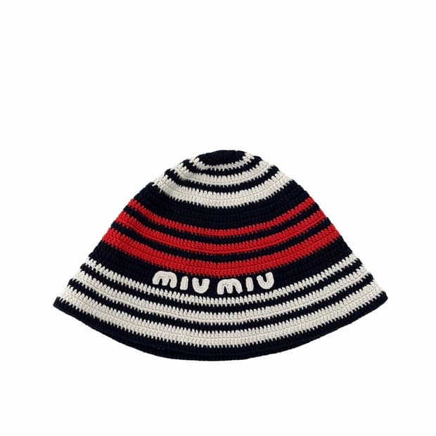 [OS] 미우미우 여성 로고 크로셰 스트라이프 니트 비니 버킷햇 모자