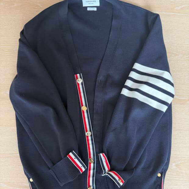 톰브라운 밀라노스티치 금장 가디건 급처합니당