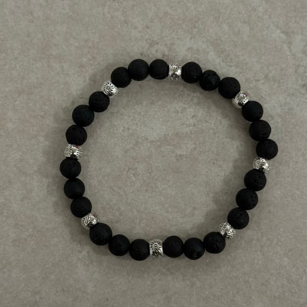 화산석 실버 포인트 팔찌