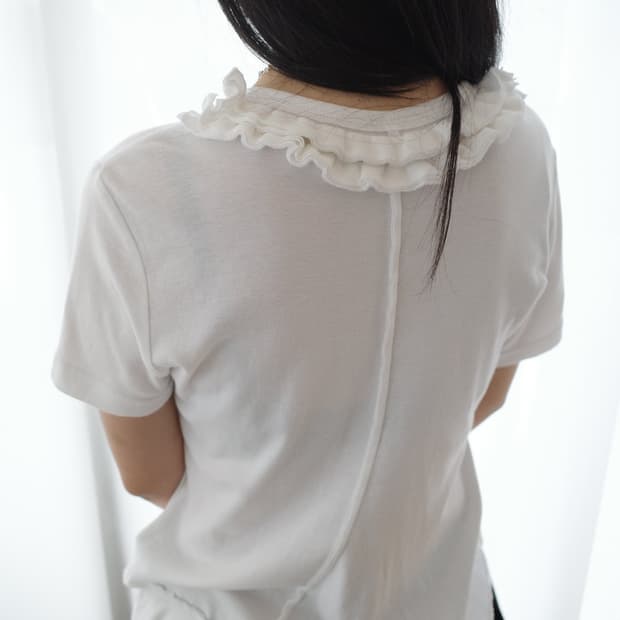 Asymmetric frill cardigan