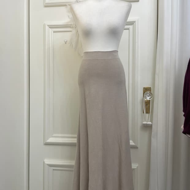 gray beige basic knit skirt(size-M)