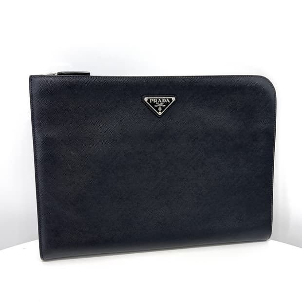 프라다 사피아노 삼각로고 클러치백 블랙