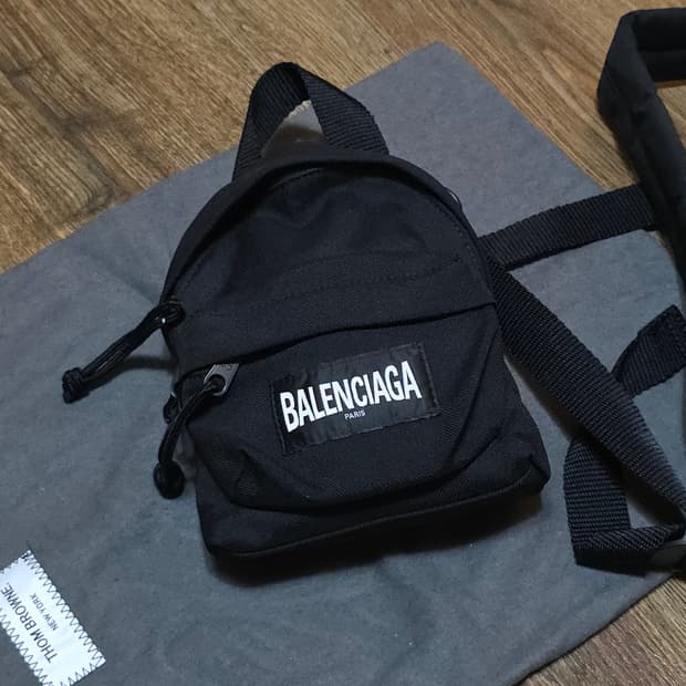 발렌시아가 미니 백팩