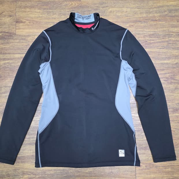 나이키 하이퍼웜 트레이닝탑 