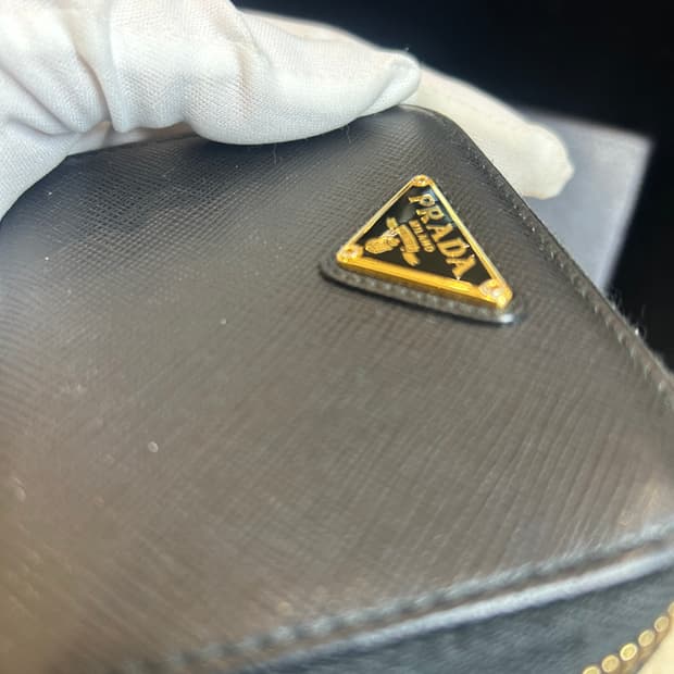 [정품/중고] 프라다 사피아노 동전 지갑 블랙