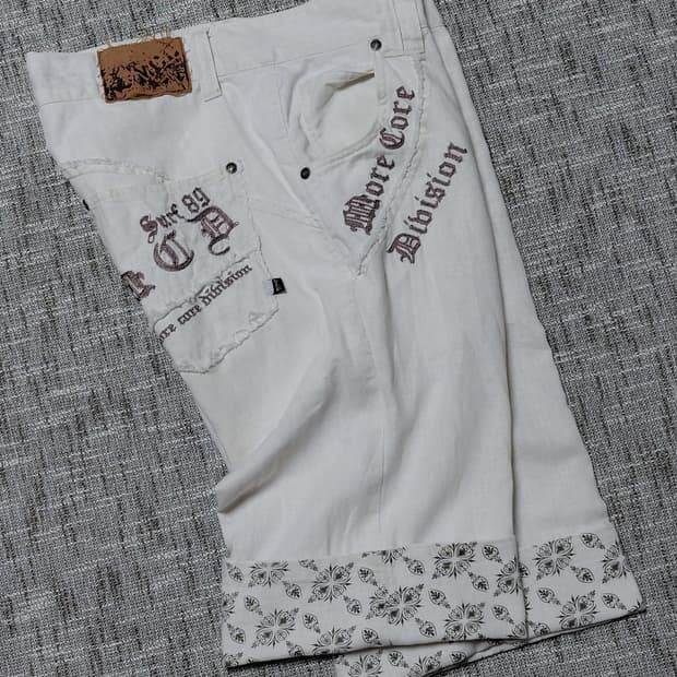 [L] MCD 고딕 자수 린넨 혼방 빈티지 크롭 팬츠