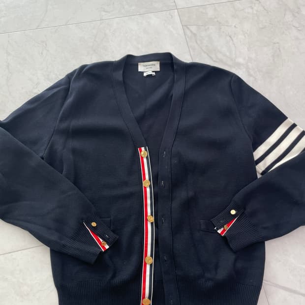 톰브라운 네이비 캐시미어 금장가디건 3사이즈