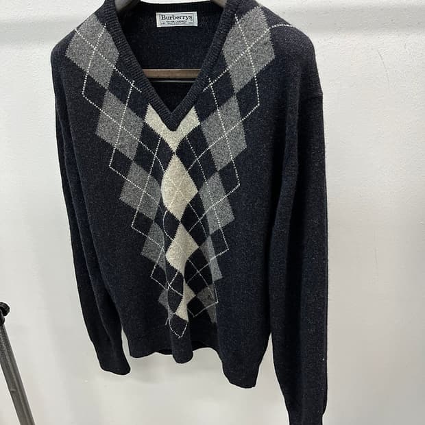 105) 버버리 아가일 울니트 