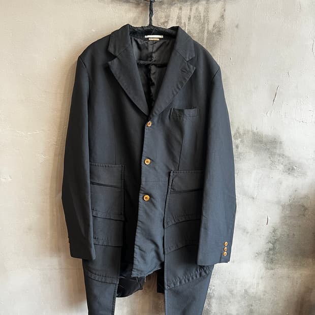 16aw 꼼데가르송 평화의 갑옷