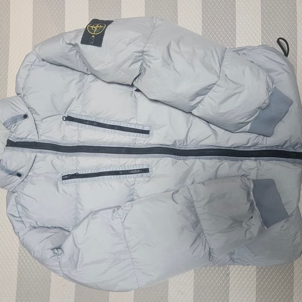 스톤아일랜드 크링클랩스 패딩