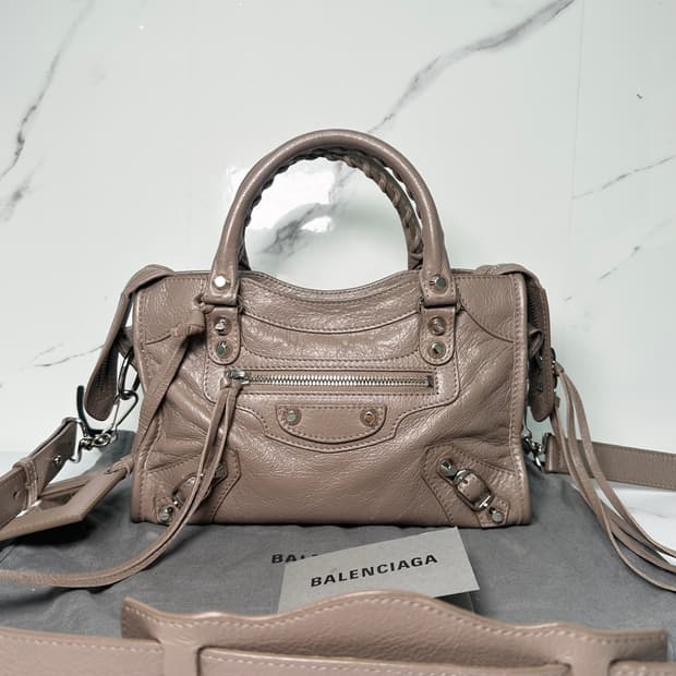 [SA급 정품] 발렌시아가 시티 모터백 미니 베이지브라운