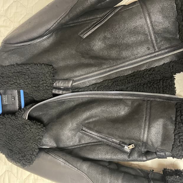 유니섹스 무스탕 