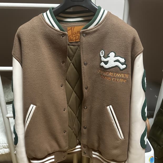 반디더시티 테니스 바시티 자켓