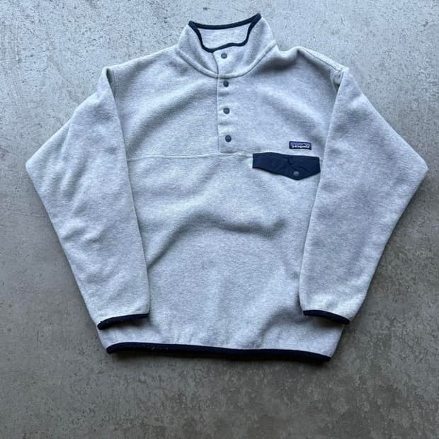 15FW 파타고니아 신칠라 스냅-T 그레이 네이비 플리스