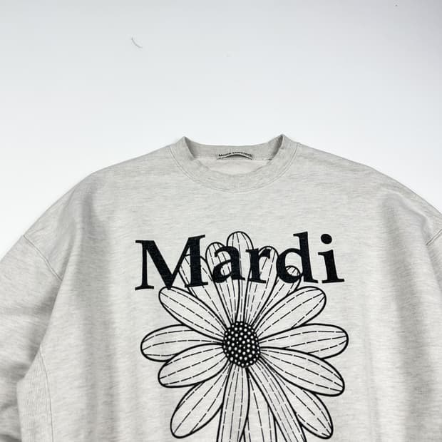 마르디 메크르디 플라워 오트밀 맨투맨 (Free 여성추천)