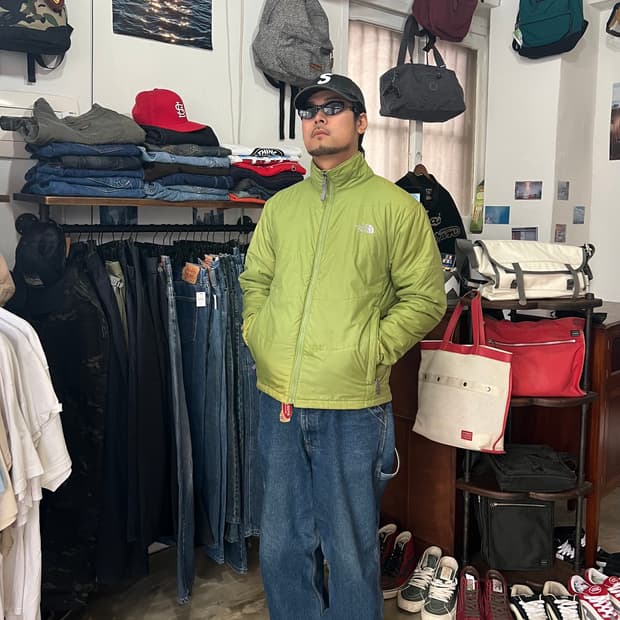 노스페이스 경량패딩 M