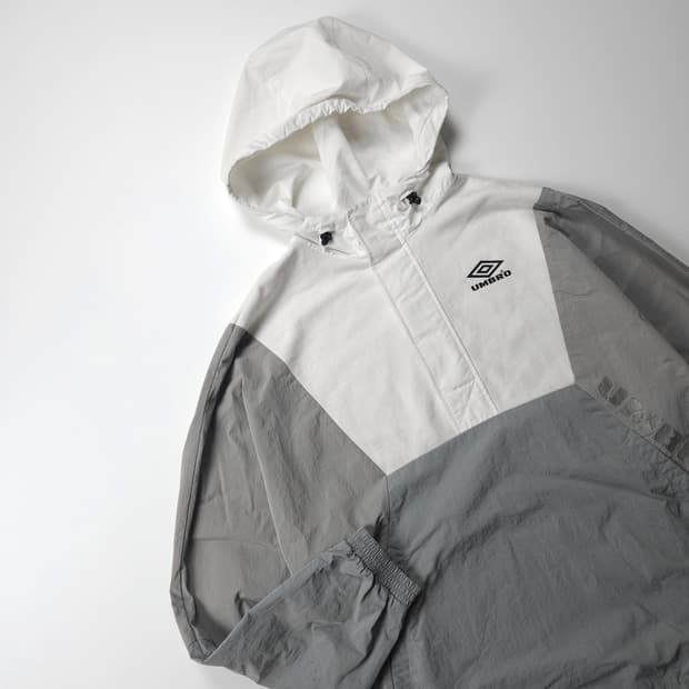 엄브로 스펠아웃 배색 아노락 후드 (100)