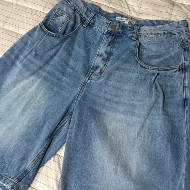 밀로 아카이브 버뮤다 판매합니다