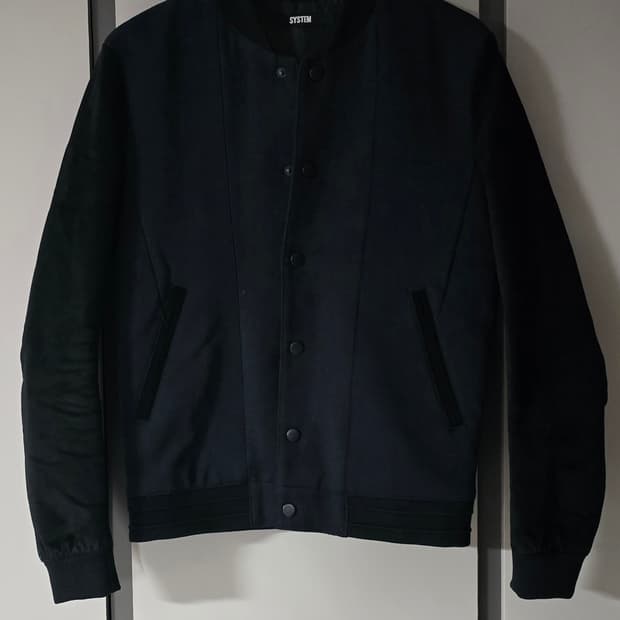 시스템 가죽배색 블루종 자켓. 
싸이즈 95  남자.