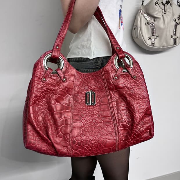 Daks Croc Embossed Shoulder Bag