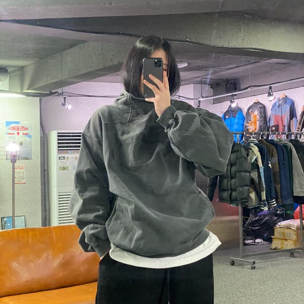 미스치프 사이드 버튼 차콜 워시드 후드티 B3911