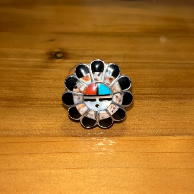 빈티지 오리지널 인디언 쥬얼리 | 주니(Zuni) '썬페이스' 인레이 링