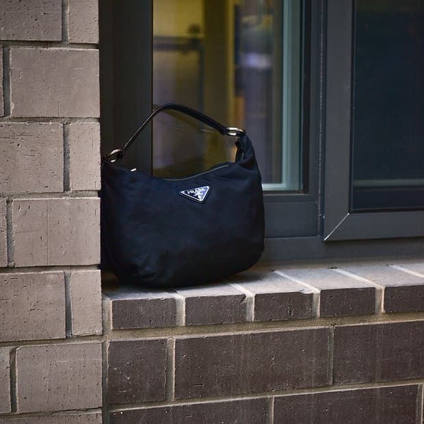 프라다 테수토 나일론 호보백 (정품)