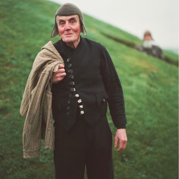 M / John Alexander Skelton 울 베스트