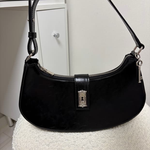 클레셀레스트 하프문 호보백 여성가방