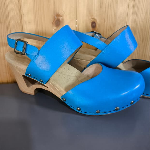 38 240mm 덴스코 우드 가죽 슬링백 힐 