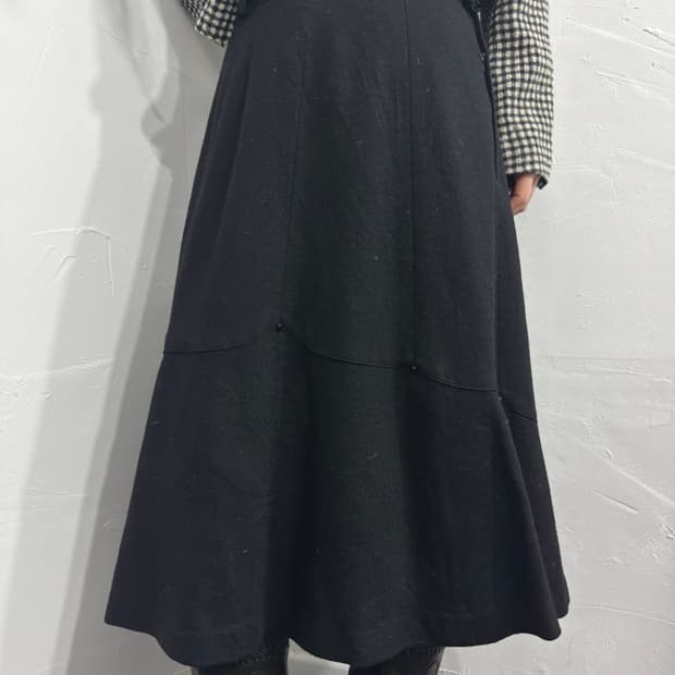 wool skirt