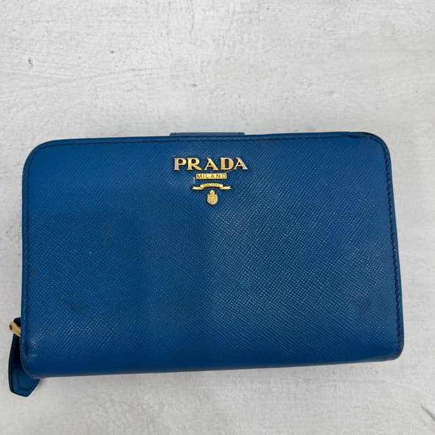 프라다 사피아노 블루 중지갑